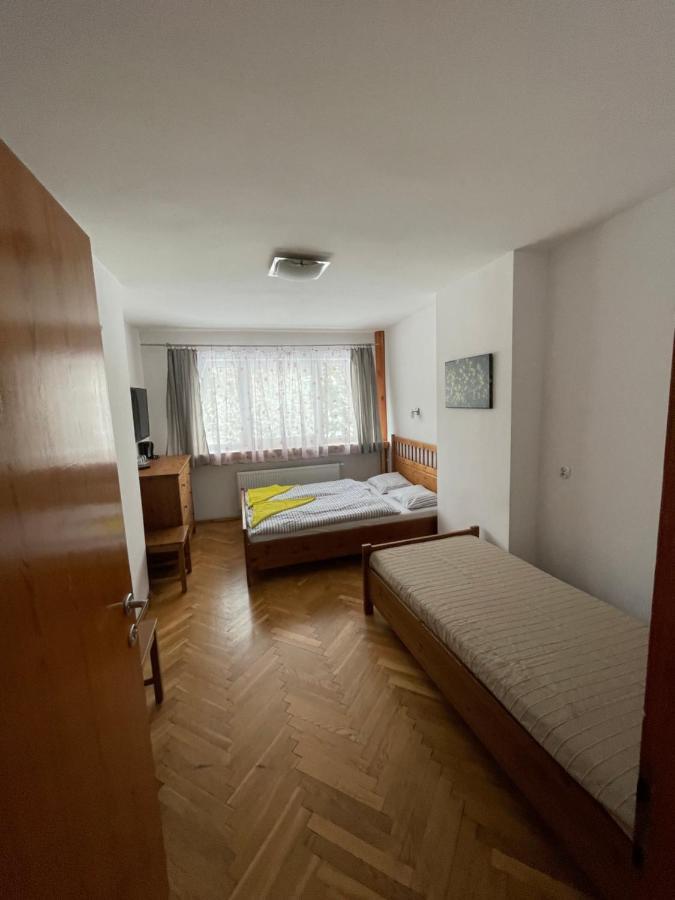 Gosciniec Ozna Hotel Kiczora Екстериор снимка