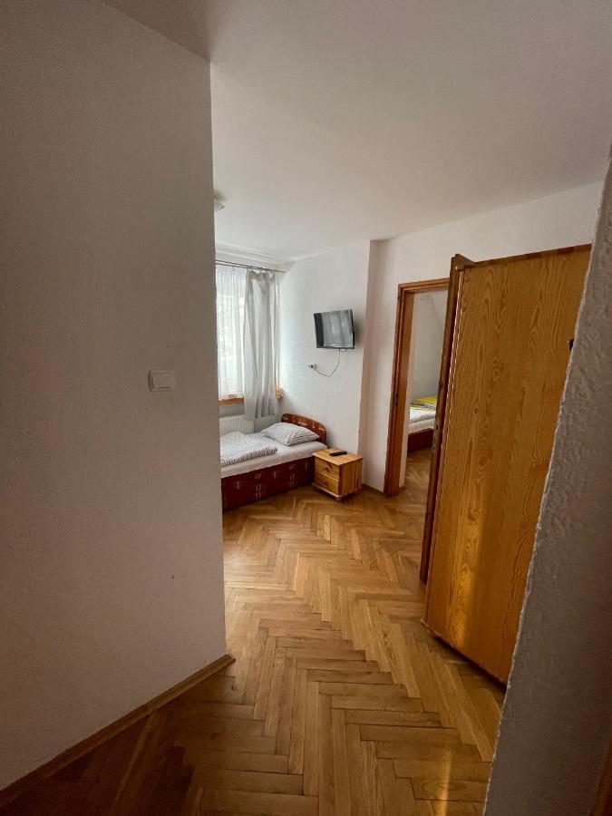 Gosciniec Ozna Hotel Kiczora Екстериор снимка