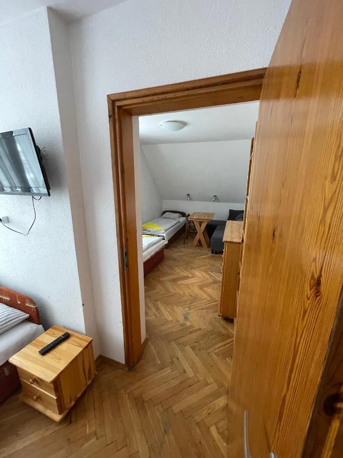 Gosciniec Ozna Hotel Kiczora Екстериор снимка