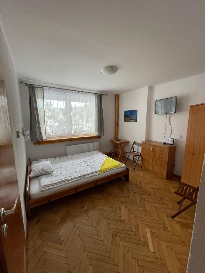 Gosciniec Ozna Hotel Kiczora Екстериор снимка