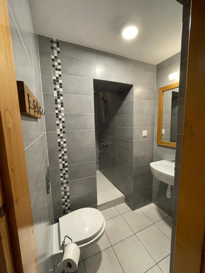 Gosciniec Ozna Hotel Kiczora Екстериор снимка