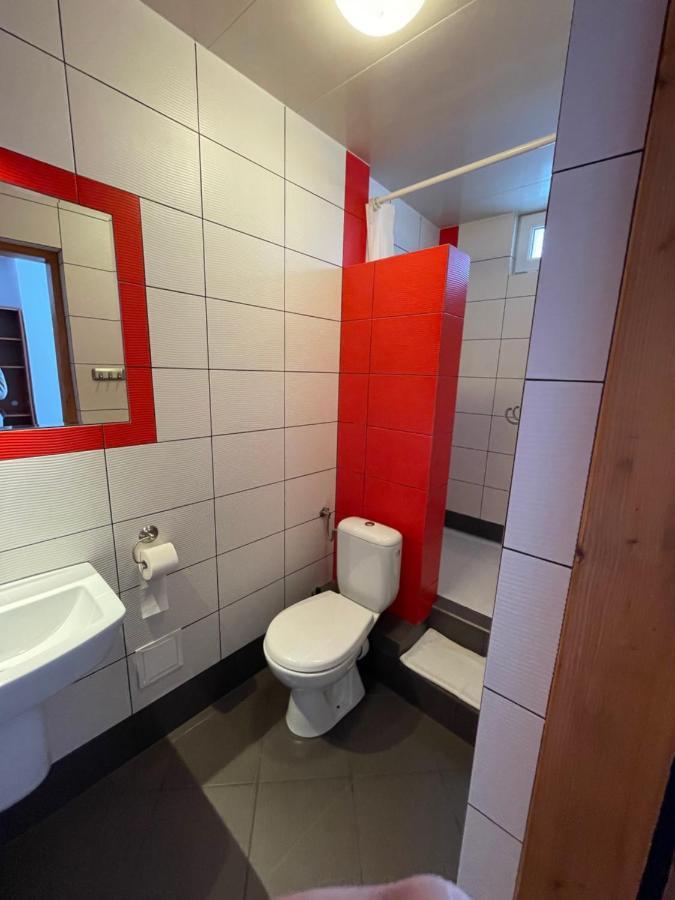 Gosciniec Ozna Hotel Kiczora Екстериор снимка